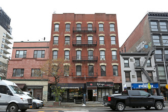 165-167 1st Ave in New York, NY - Building Photo - Building Photo