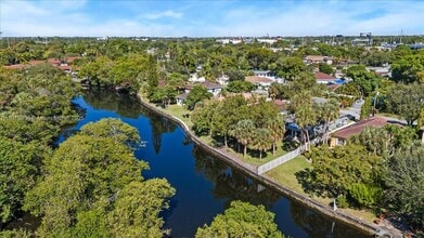 413 NW 23rd Ave in Fort Lauderdale, FL - Building Photo - Building Photo
