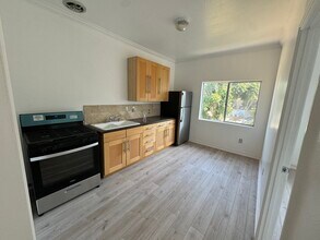 1461 Carroll Ave in Los Angeles, CA - Building Photo - Building Photo