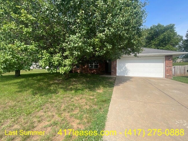 3318 S Valley View Dr in Springfield, MO - Building Photo - Building Photo