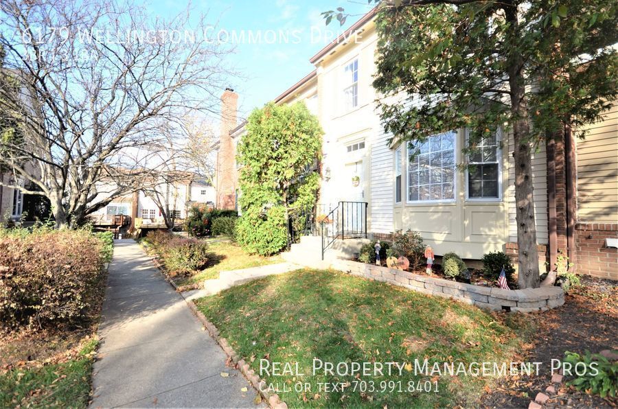 6179 Wellington Commons Dr in Alexandria, VA - Building Photo