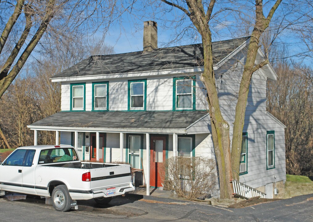 102 S Main St in Englewood, OH - Building Photo