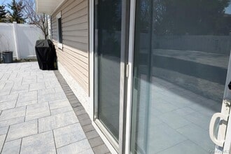 71 E Lido Promenade in Lindenhurst, NY - Building Photo - Building Photo