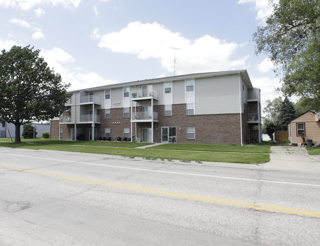 Visser Apartments in Lincoln, NE - Building Photo - Building Photo