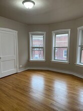4027 W Melrose St, Unit ONE BED in Chicago, IL - Building Photo - Building Photo