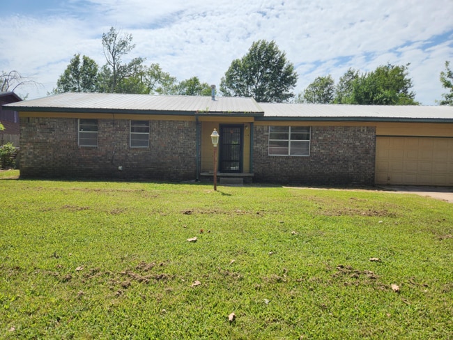 property at 1108 Southview Ln