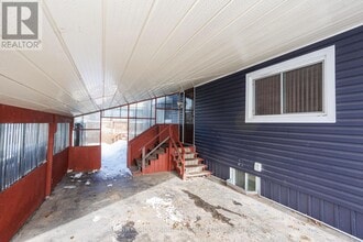 11 Homewood Ave in Kawartha Lakes, ON - Building Photo - Building Photo