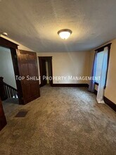 1555 E Court Ave in Des Moines, IA - Building Photo - Building Photo