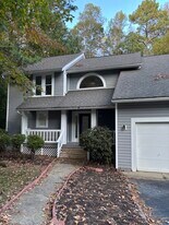 14300 Woods Walk Ln in Midlothian, VA - Building Photo