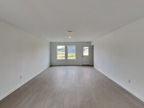 18711 Barrichello Dr in Conroe, TX - Foto de edificio - Building Photo