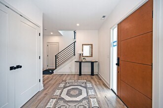 3021 Wasson Rd in Cincinnati, OH - Building Photo - Building Photo