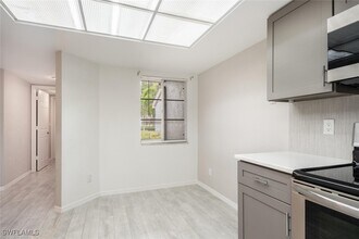 2541 Citrus Lake Dr in Naples, FL - Building Photo - Building Photo
