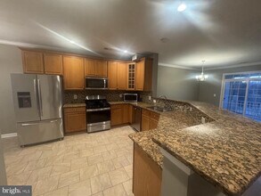 13884 Greendale Dr in Woodbridge, VA - Building Photo - Building Photo