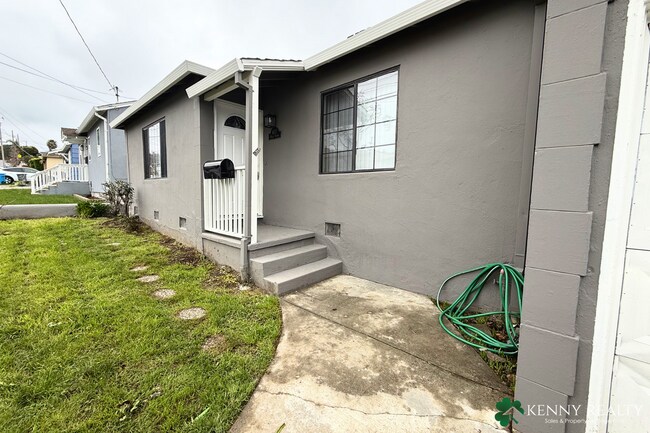 477 Maple Ave in San Bruno, CA - Building Photo - Building Photo