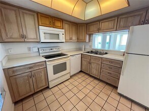 2616 Cove Cay Dr-Unit -701 in Clearwater, FL - Building Photo - Building Photo