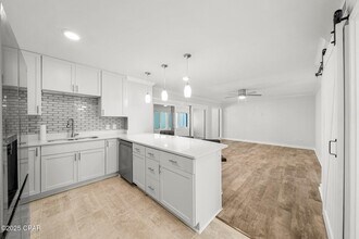 4726 Bay Point Rd in Panama City Beach, FL - Building Photo - Building Photo