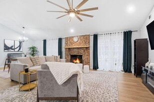 7417 Shadowlake Dr in Charlotte, NC - Building Photo