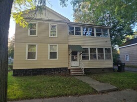 610 Turtle St in Syracuse, NY - Building Photo