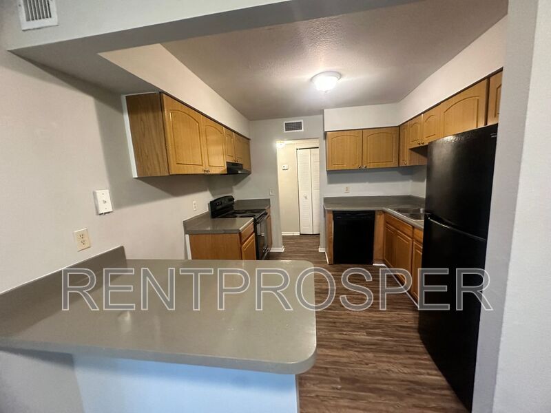 4305 S Semoran Blvd in Orlando, FL - Building Photo