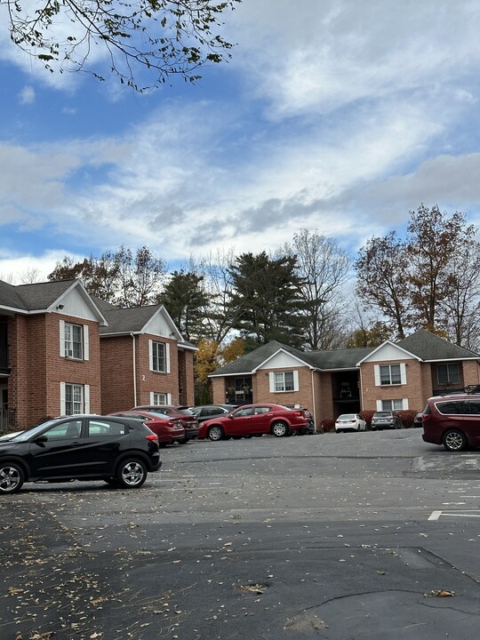 Mohican Hill Apartments in Ballston Spa, NY - Building Photo