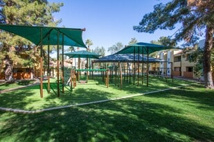 Ascent on Peoria in Phoenix, AZ - Building Photo