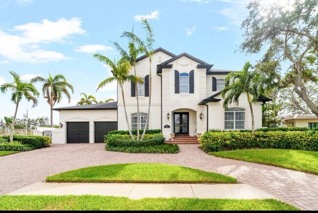 property at 356 Belleair Dr NE