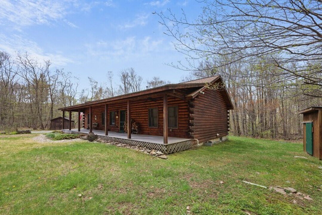 793 George Carter Rd in Becket, MA - Building Photo