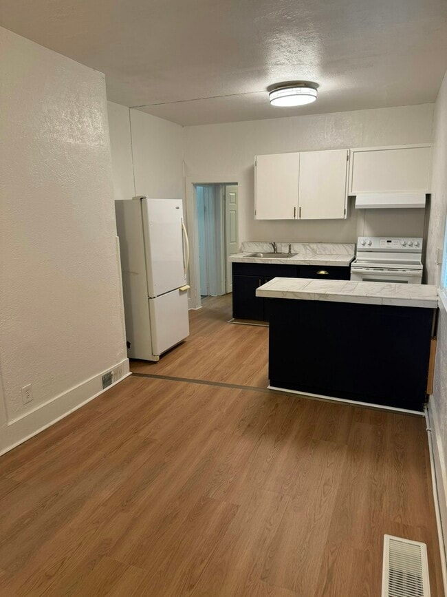 2203 W Mallon Ave in Spokane, WA - Building Photo - Building Photo