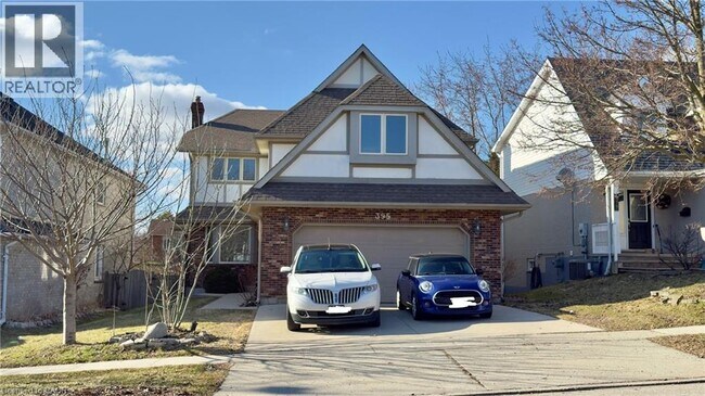 395 Burnett Ave in Cambridge, ON - Building Photo - Building Photo