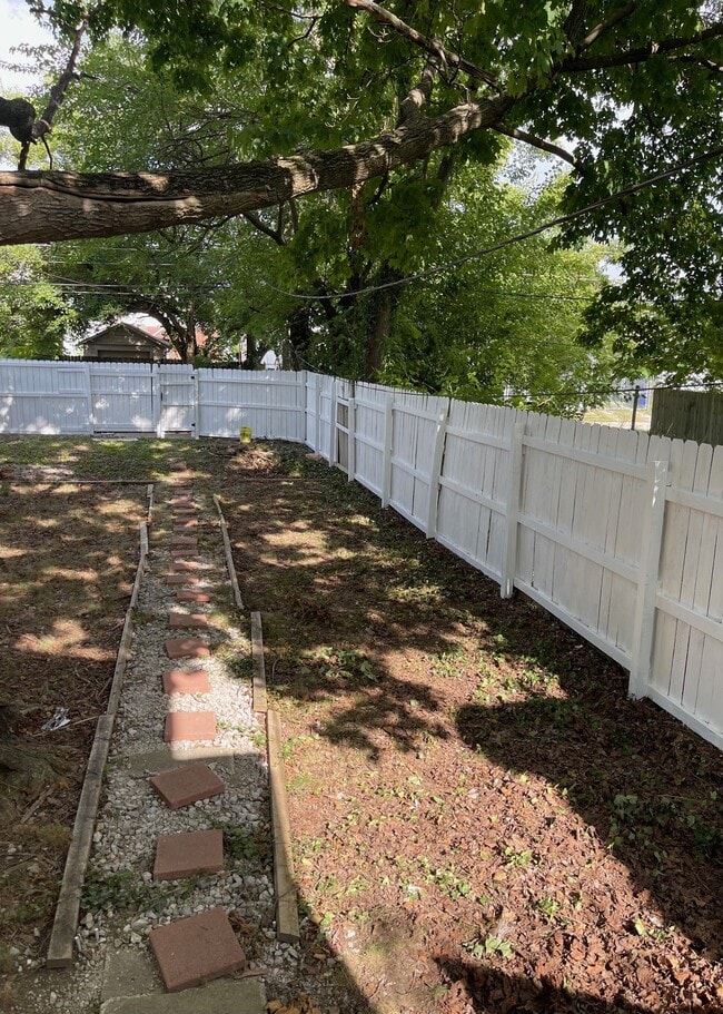 property at 1408 S Ohio Ave