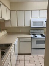 501 W 26th, Unit 122 in Austin, TX - Foto de edificio - Building Photo