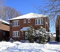 27-29 Preston Pl in Toronto, ON - Building Photo