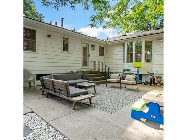 4520 Vandervork Ave in Edina, MN - Building Photo - Building Photo