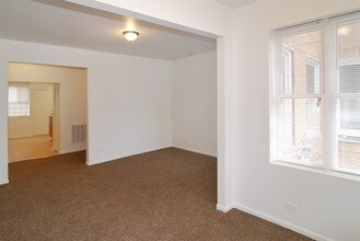 1357 N Homan Ave in Chicago, IL - Building Photo - Building Photo