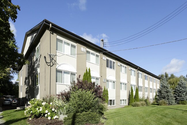 The Avenue Apartments in East Lansing, MI - Building Photo - Building Photo