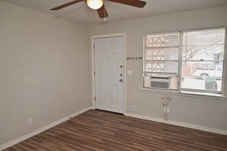 600 E 1st St in Burkburnett, TX - Building Photo - Building Photo