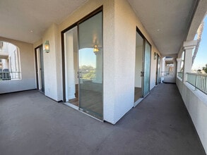 555 Maine Ave, Unit 304 in Long Beach, CA - Foto de edificio - Building Photo