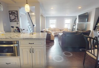 215 Bolton St in Boston, MA - Foto de edificio - Building Photo