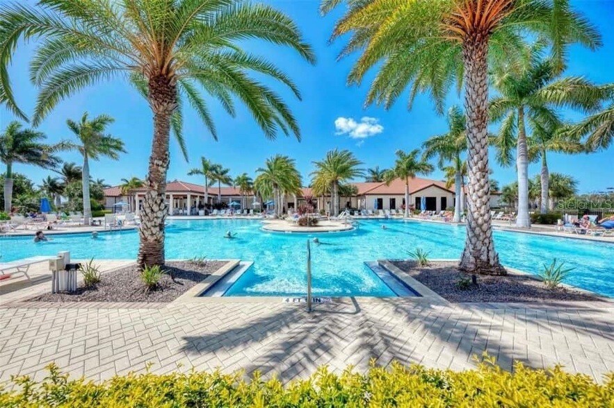 23381 Awabuki Dr, Unit 1 Bedroom 0303 in Venice, FL - Building Photo