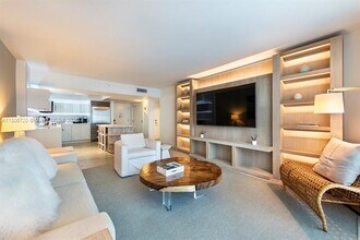 102 24th St, Unit 1012 in Miami Beach, FL - Building Photo - Building Photo