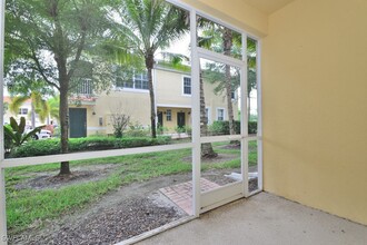 23450 Alamanda Dr in Bonita Springs, FL - Foto de edificio - Building Photo