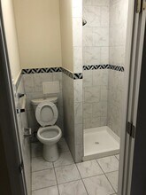 98 Andrew St in Bayonne, NJ - Foto de edificio - Building Photo