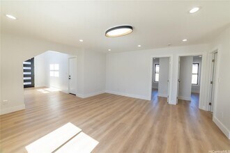 1091 Pu?u ?Alani Way in Pearl City, HI - Building Photo - Building Photo