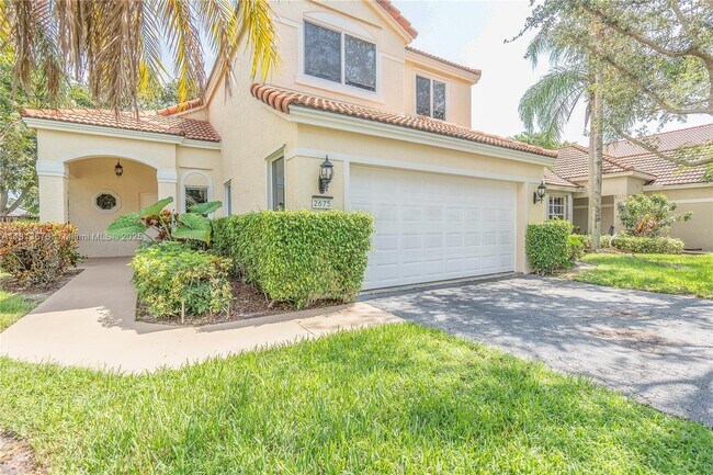 property at 2675 Oak Park Cir