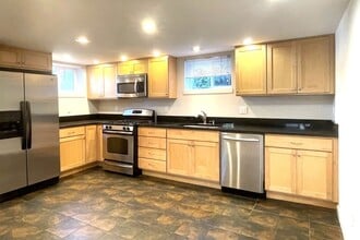 4725 35th Ave SW in Seattle, WA - Building Photo - Building Photo