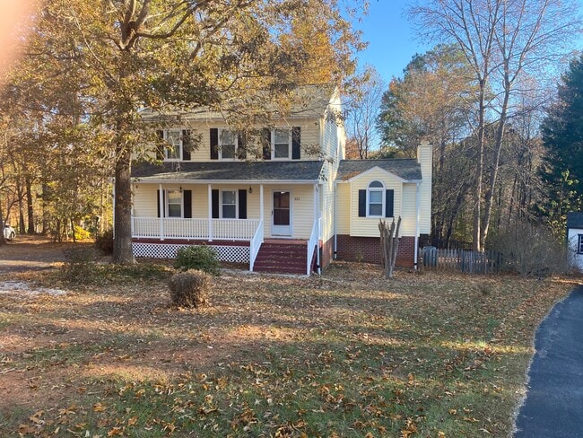 121 Whispering Pines Ct