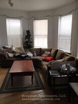 10 Parker Hill Ave, Unit 1 in Boston, MA - Building Photo