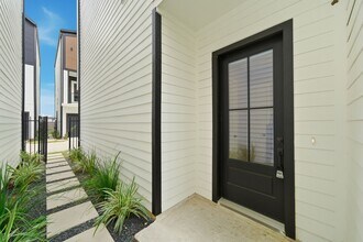 4013 Griggs Rd in Houston, TX - Building Photo - Building Photo