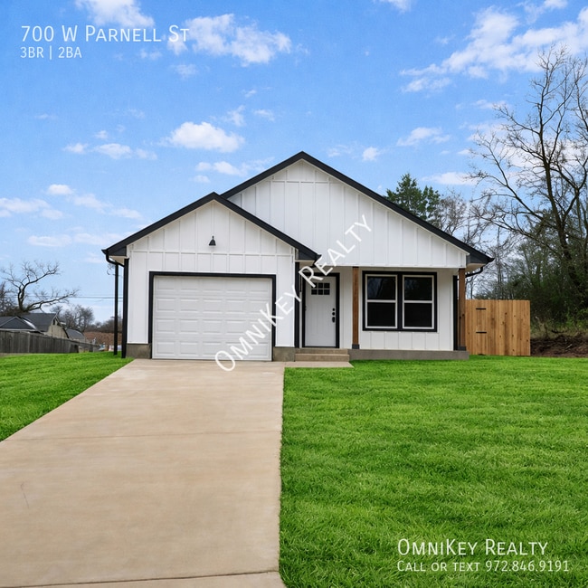 property at 700 W Parnell St