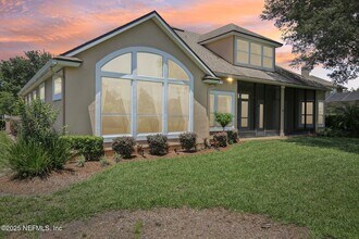 717 E Dorchester Dr in Jacksonville, FL - Building Photo - Building Photo